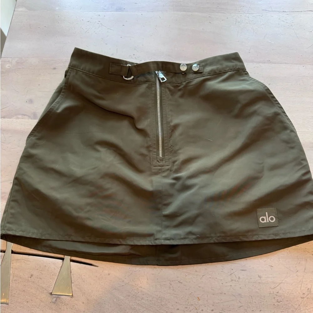 NWT ALO Yoga Green olive Mini Skirt
